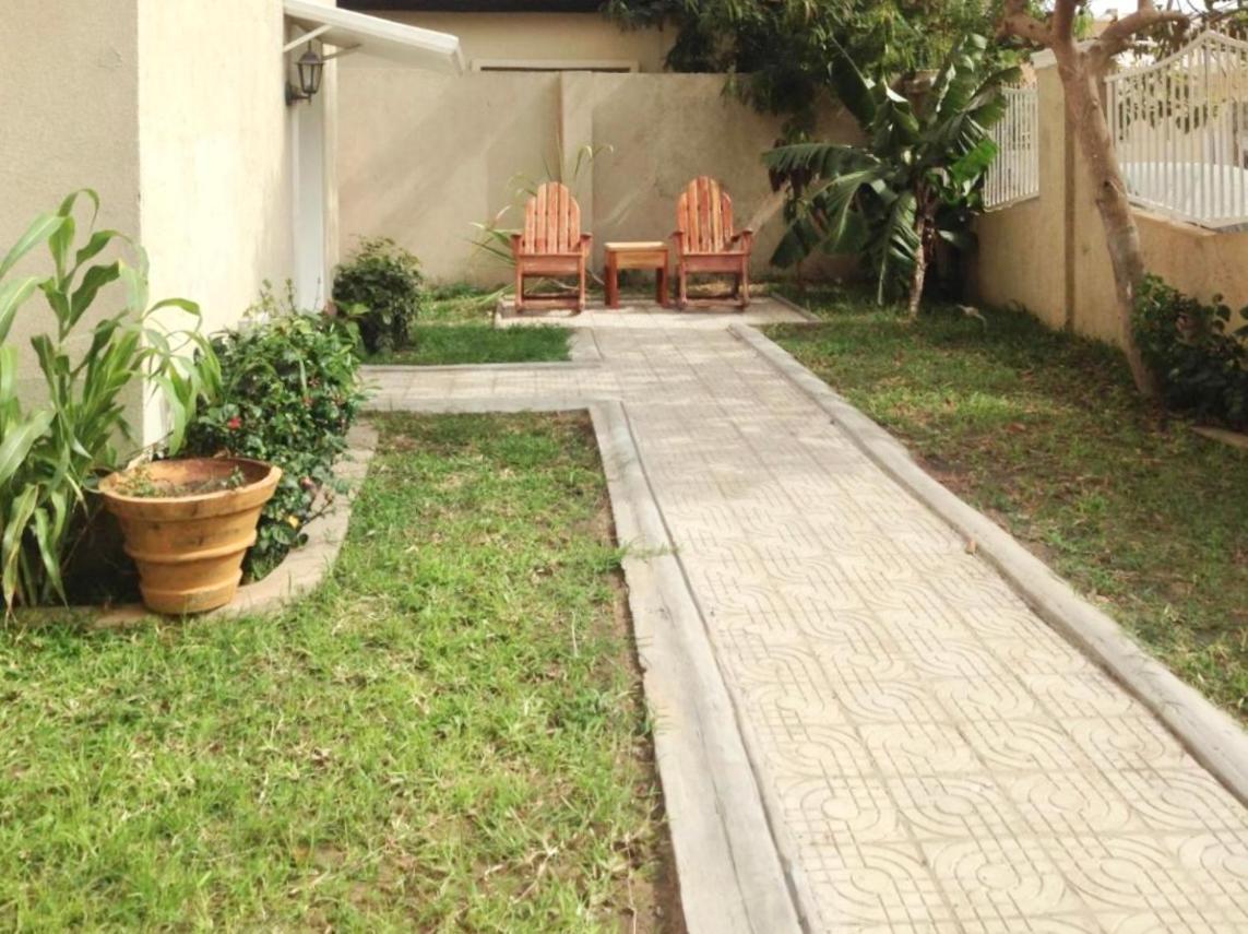 Summer Grove Villa Kololi Dış mekan fotoğraf
