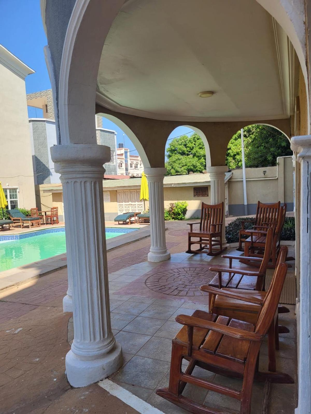 Summer Grove Villa Kololi Dış mekan fotoğraf