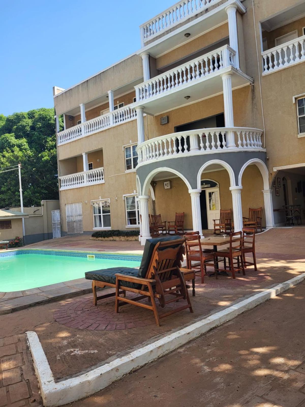 Summer Grove Villa Kololi Dış mekan fotoğraf